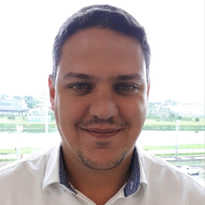 Pedro Valezin é gerente de Recursos Humanos da Roca Brasil